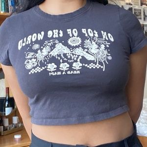 Women’s graphic cropped top